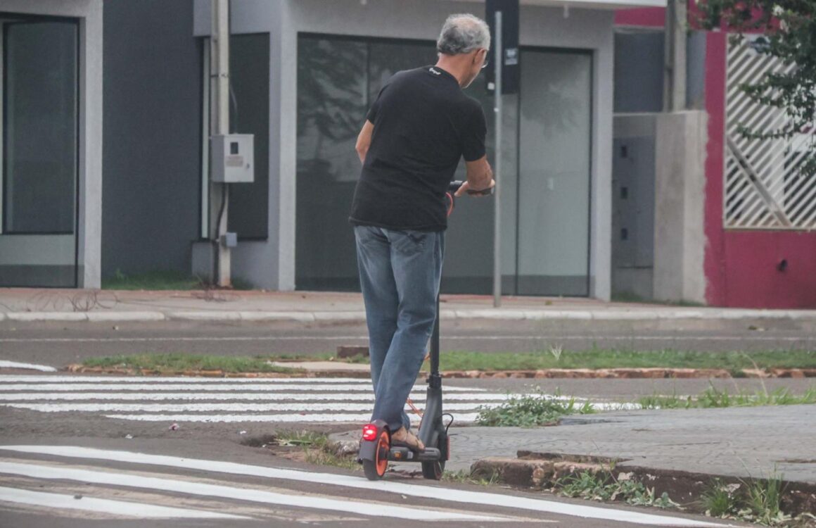 Vereadores de CM aprovam Lei do uso de patinetes elétricos com foco em segurança
