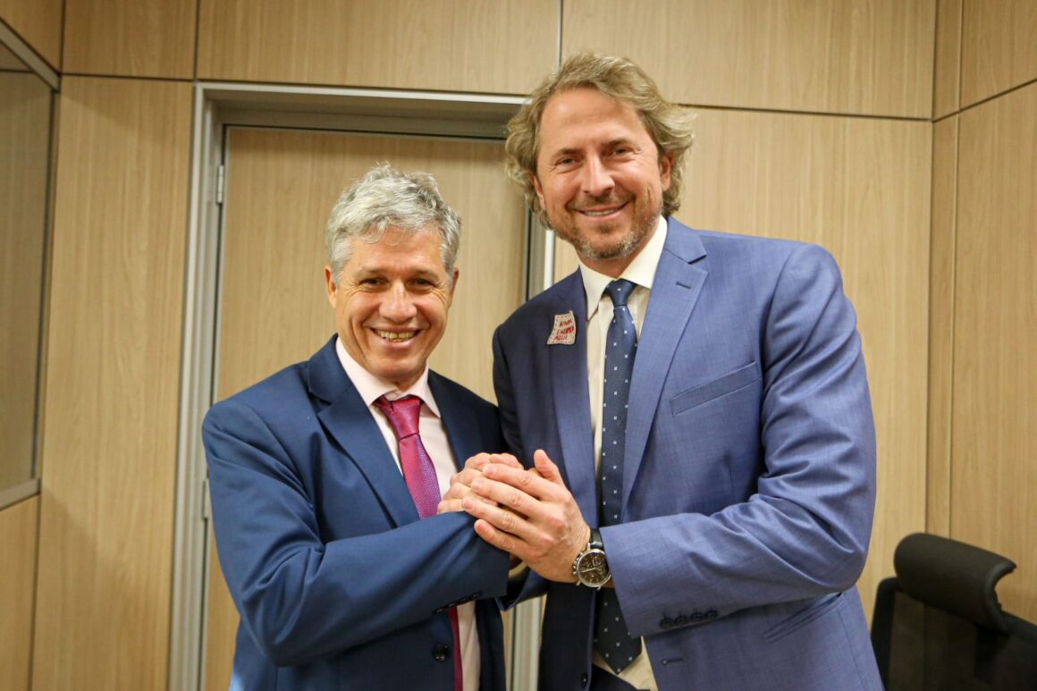 WhatsApp Image 2025-10-23 at 14.59.29 Zeca Dirceu volta a defender socorro imediato aos produtores de leite